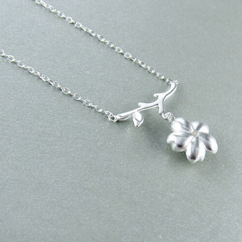 Vòng cổ Hợp Kim Mặt Hình Nhánh Cây Và Hoa Anh Đào Thanh Lịch