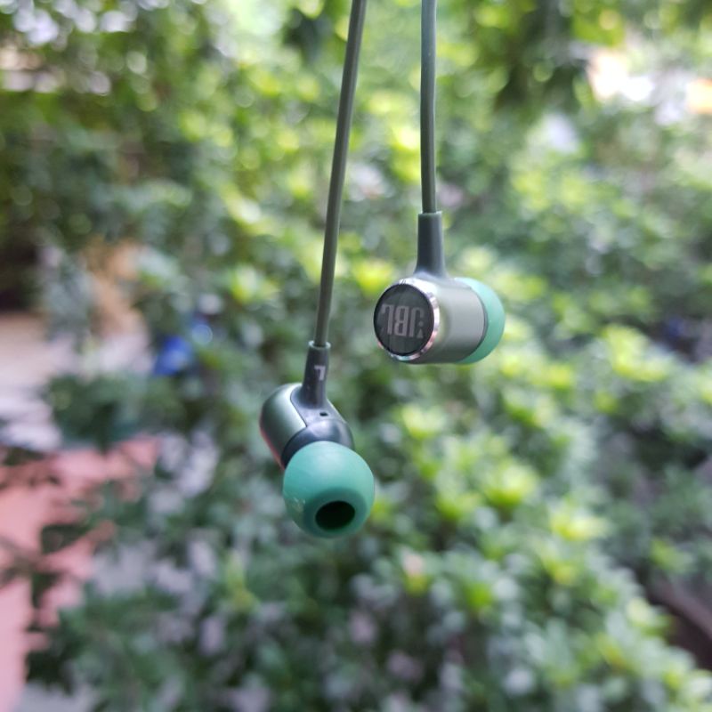 Tai nghe JBL live100 chính hãng, có mic đàm thoại, âm thanh cực hay, bass mạnh