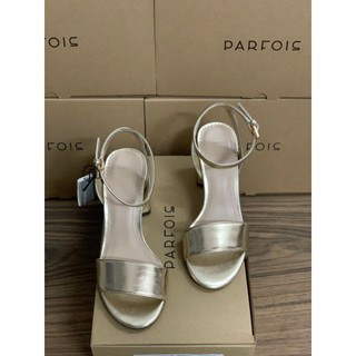 Sandal gót vuông