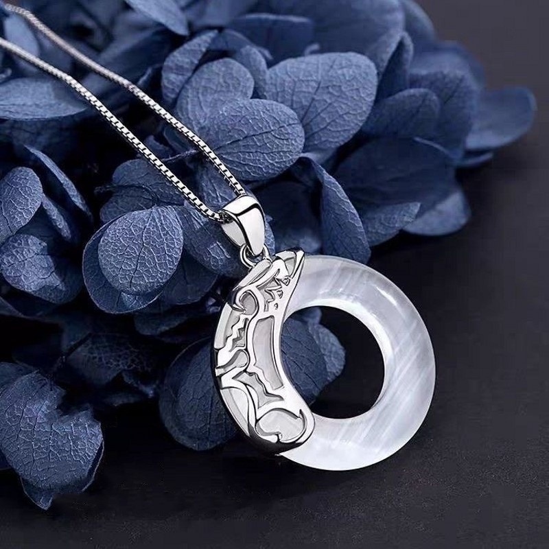 Set 2 Vòng cổ Mặt Ngọc Bích Tròn Đen Trắng Thanh Lịch Phong Cách Vintage Dành Cho Cặp Đôi