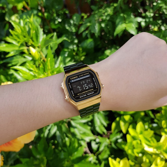 Đồng hồ nam nữ Kim loại Casio A168wegb vàng đen chính hãng | BigBuy360 - bigbuy360.vn