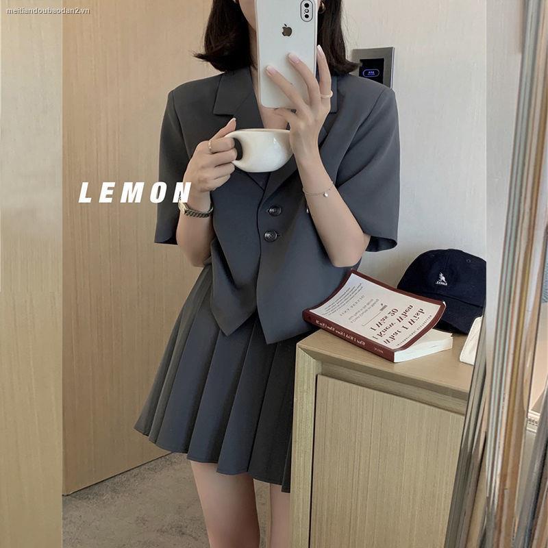 Set áo khoác dáng ngắn và chân váy ngắn xếp ly phong cách phương tây thời trang mùa hè dành cho nữ