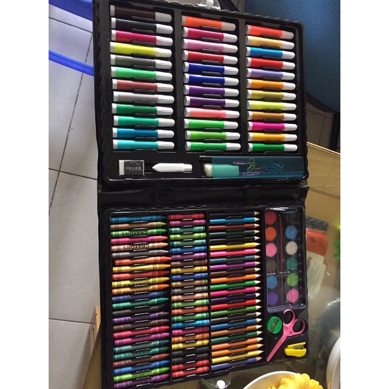 Bộ bút màu 150 chi tiết tập vẽ cho bé kích thích thị giác