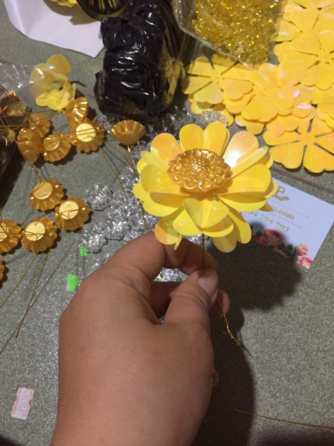 1 Hoa cúc vàng ánh cừ đại đóa trang trí