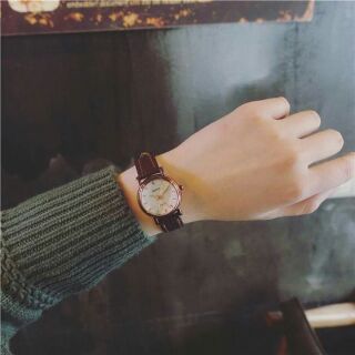 Đồng hồ nữ dây da mặt tròn D23