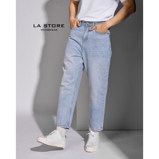 Quần jean nam - Quần jeans nam màu xanh nhạt rách sau túi form suông (loose fit) DPA008