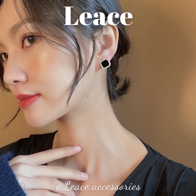 Bông tai khuyên tai vuông nhỏ màu đen viền đá ER039 Leace.accessories