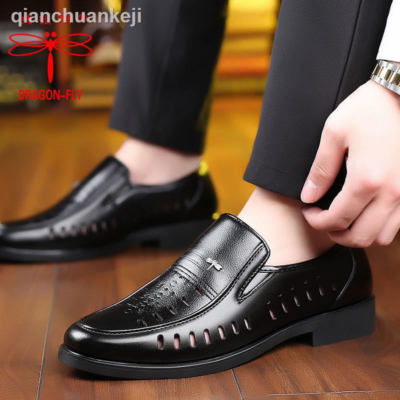 Giày Sandal Đục Lỗ Thoáng Khí Thời Trang Cho Đàn Ông Trung Niên