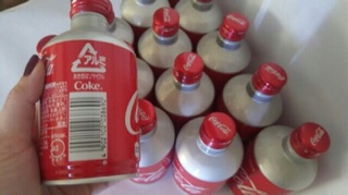 (Date 10/2021) CoCa nắp vặn Nhật Bản