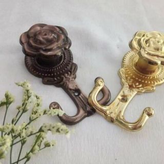 2 Núm vén rèm vải