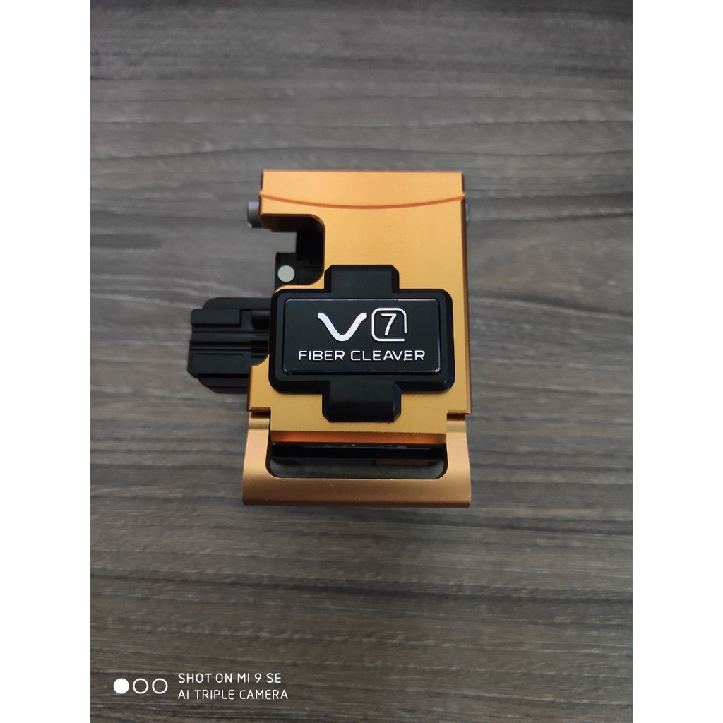 Dao cắt sọi quang v7