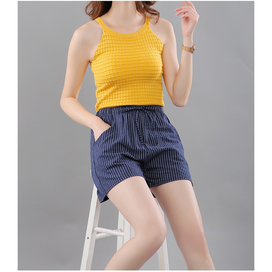 Quần short nữ sọc kẻ suông QT36