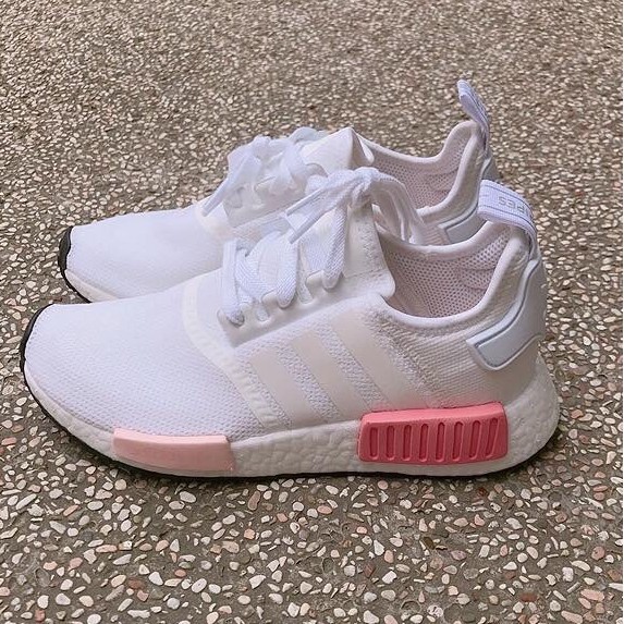 giày adidas NMD r1 trắng hồng