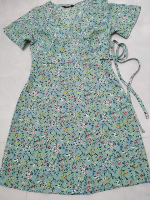 Váy hoa nhí đắp tà chéo WRAP DRESS | BigBuy360 - bigbuy360.vn