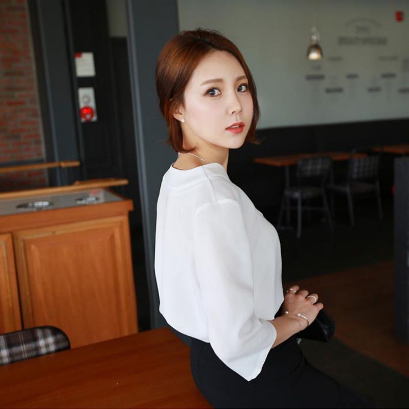 Áo nữ chất liệu chiffon tay lỡ cổ V màu trơn thời trang