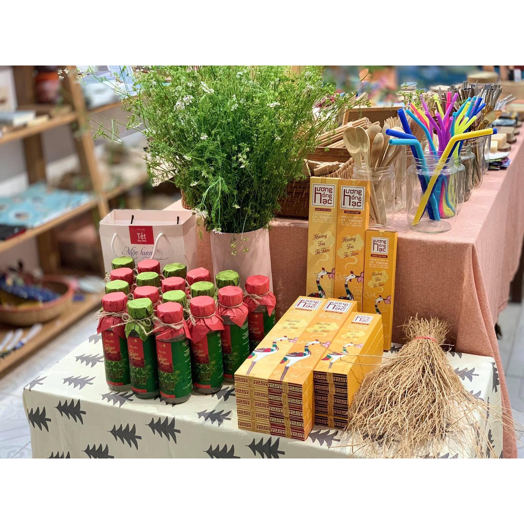 Nước tắm giao thừa từ mùi già - nước lau ban thờ - tinh dầu xông phòng [GỘT BỎ XUI XẺO - MANG LẠI MAY MẮN CHO GIA CHỦ] | BigBuy360 - bigbuy360.vn