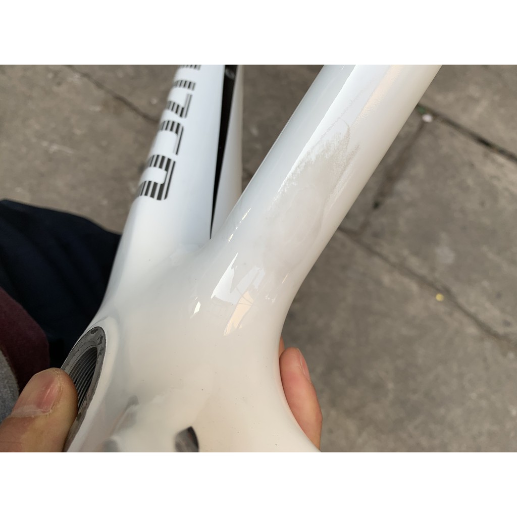 Khung xe đạp carbon MTB hiệu Speciallized