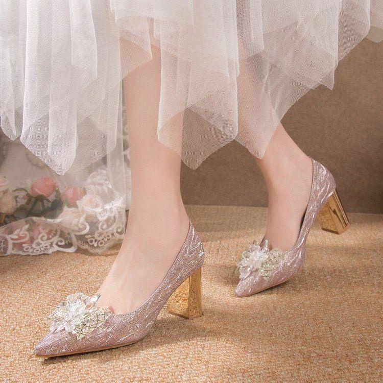 Giày Cao Gót Đính Kim Sa Lấp Lánh Hai Cách Mang Thời Trang Pháp Sang Trọng Dành Cho Cô Dâu