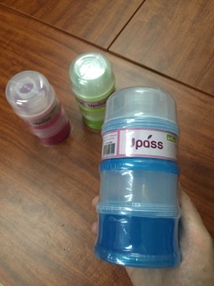 Hộp đựng sữa bột 3 ngăn upass