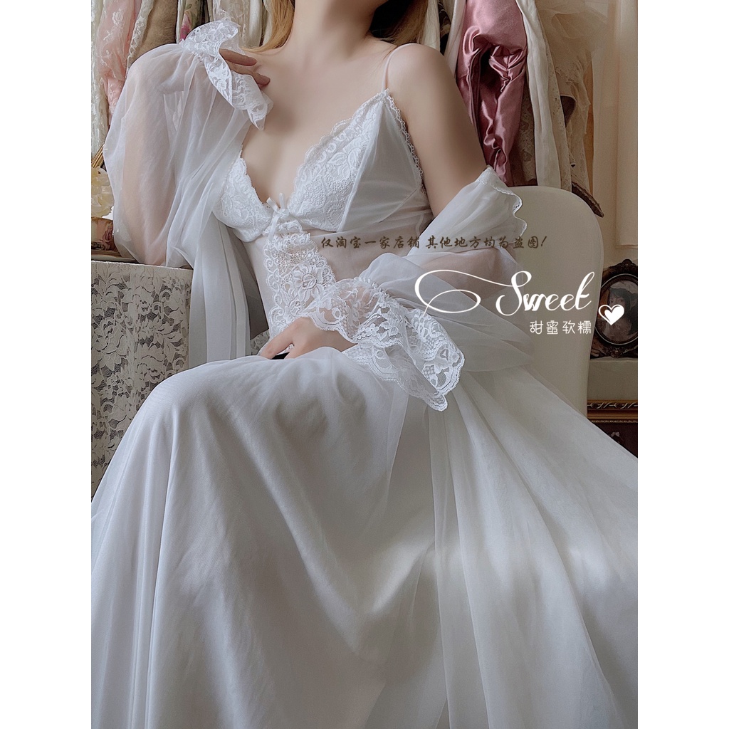 Váy ngủ nữ voan trắng eo phối ren xẻ ngực sexy kèm khoác choàng ngoài quảng châu