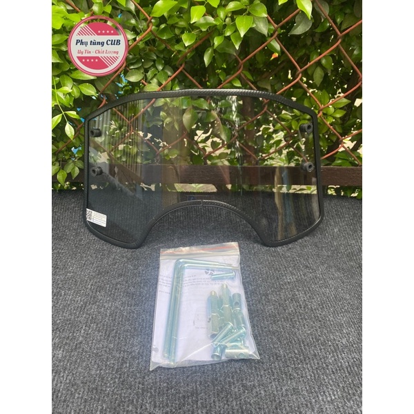 Kính chắn gió xe máy mẫu thấp