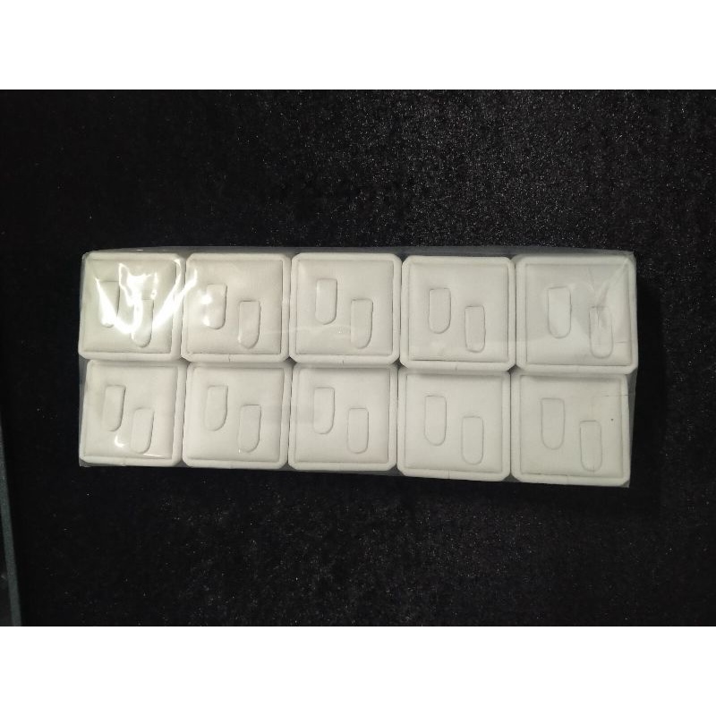 Đế trưng nhẫn bằng da combo 10 cái/1lốc
