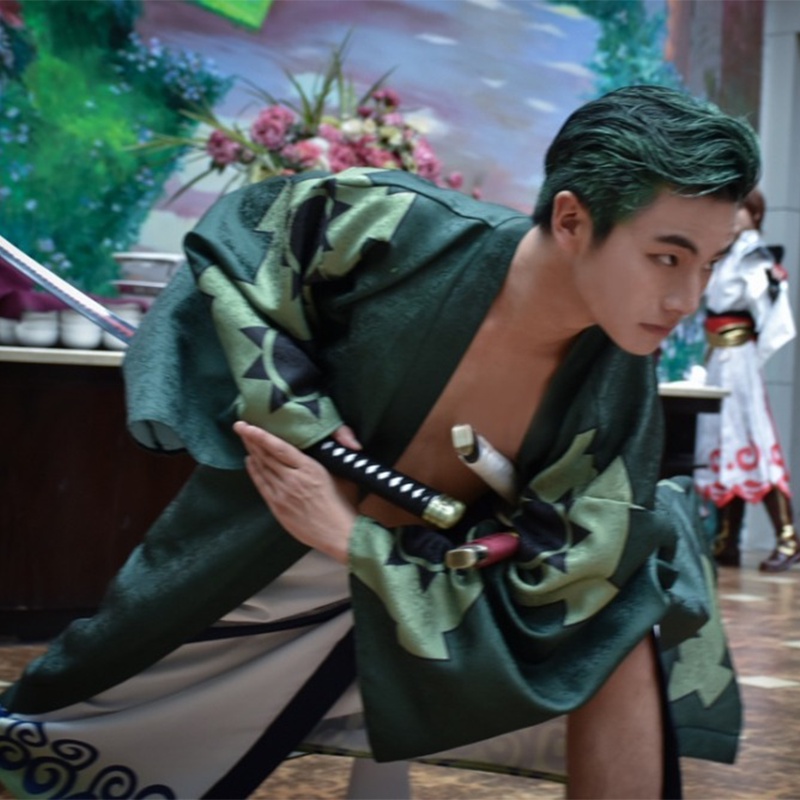 Bộ Đồ Hóa Trang Nhân Vật Roronoa Zoro Trong One Piece