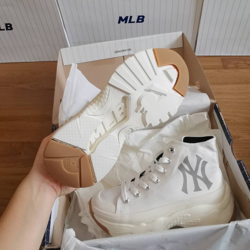 GIÀY M.LB CHUNKY NY YANKEES 1:1 SC [ FULL BOX + FREE SHIP ]