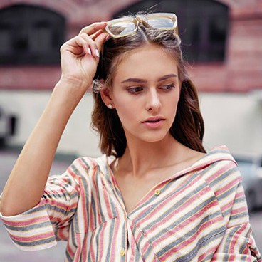 Xịt Thơm Miệng Heyxi Vị Đào Thơm Mát Hỗ Trợ Giảm Vấn Đề Răng Miệng Tiện Lợi