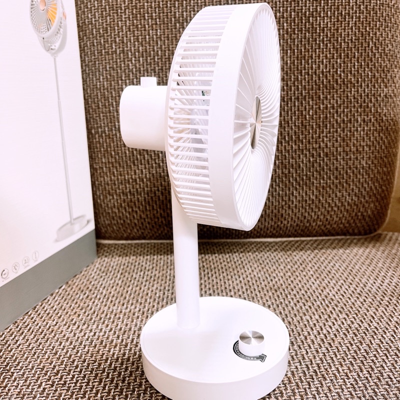 Quạt Xoay Tích Điện Cao Cấp 3 Tốc Độ Cực Mát