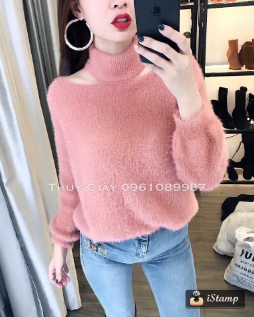 Áo len lông cổ cao trễ vai | BigBuy360 - bigbuy360.vn