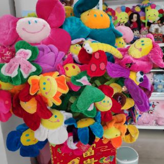 Bông hoa vải nhiều màu - gấu bông hình bông hoa