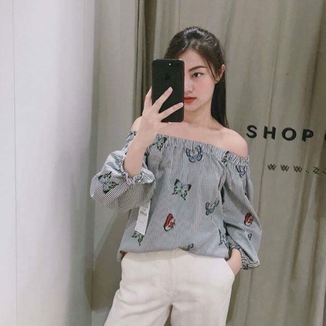 Áo trễ vai kẻ bướm zr