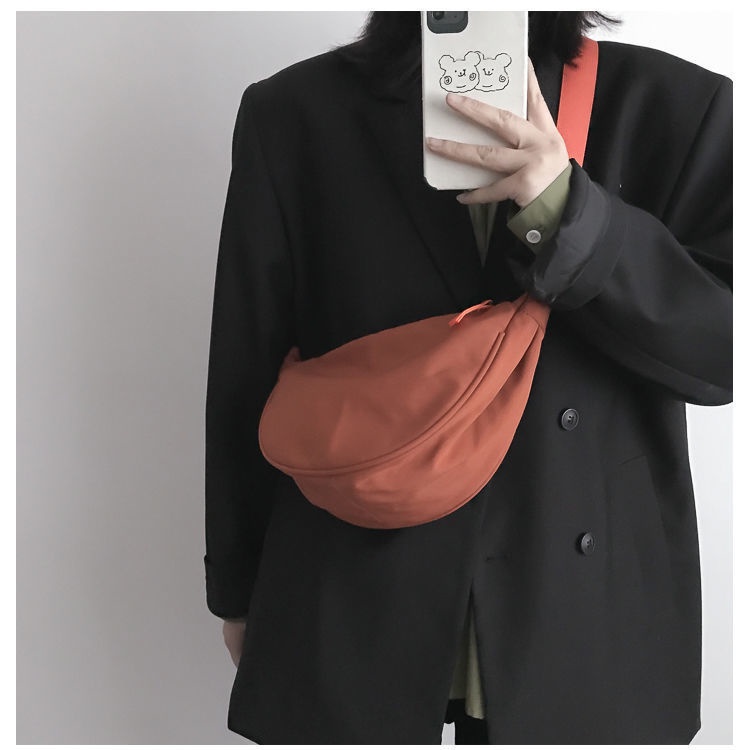 Messenger bag women's lightweight small shoulder bag underarm bag women's versatile one-shoulder canvas bag female students Korean version