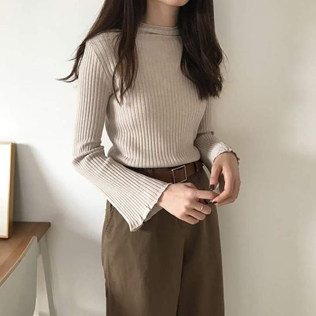 Hàng Sẵn_ Áo len tăm nhỏ tay loe ulzzang