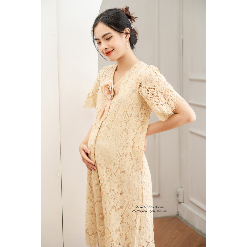 Đầm bầu ren trắng gài nút tặng kèm hoa cài