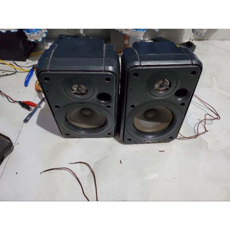 loa jbl control 1