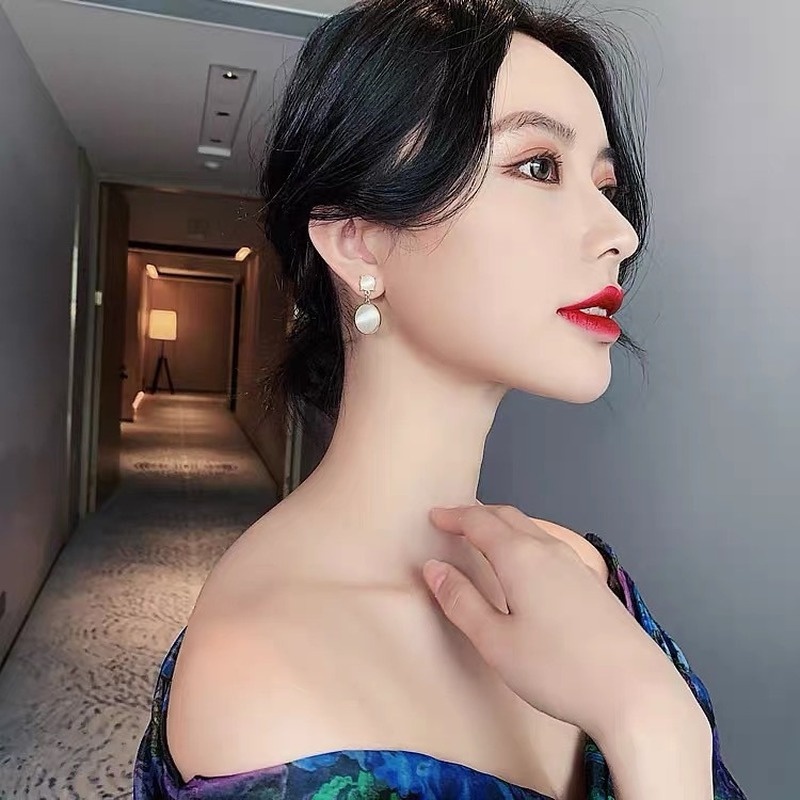 Bông tai đính đá opal tròn thời trang Hàn Quốc sành điệu