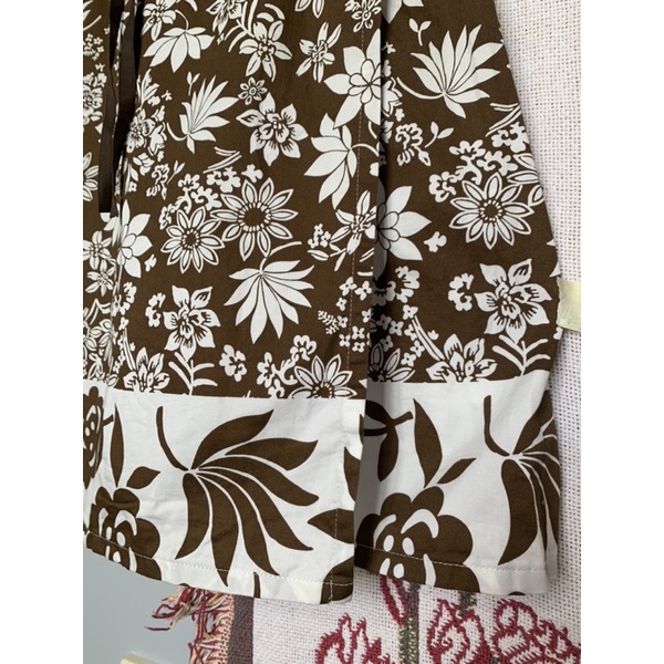 2hand Wind's Clothes 🍂 Váy xô Nhật vạt chéo dây eo hoạ tiết hoa nâu viền trắng
