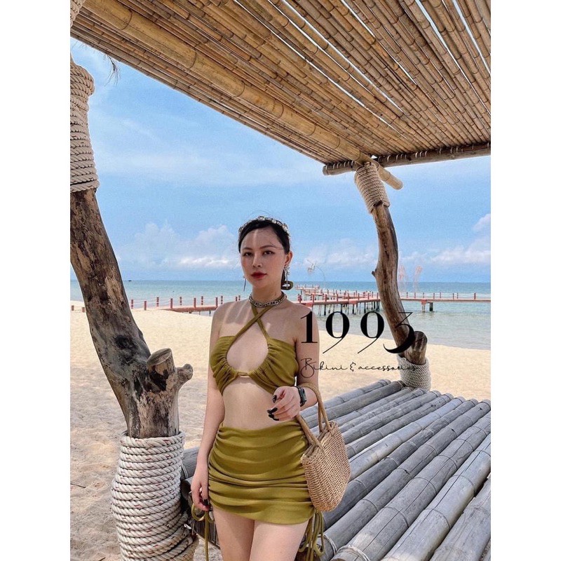 Bikini 2 mảnh cách đieu phối chân váy màu nâu tây siêu chất | BigBuy360 - bigbuy360.vn