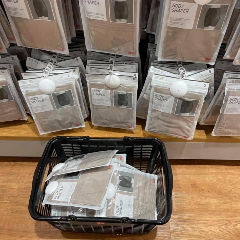 NỮ QUẦN SHORT ĐỊNH HÌNH KHÔNG ĐƯỜNG MAY/ QUẦN GEN | BigBuy360 - bigbuy360.vn