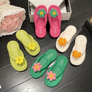 ❥❥❥Thời trang mới clip-foot dễ thương mặt cười trang trí hoa dép lê thoải mái ngoài trời mặc trong nhà sử dụng dép đi biển đi biển phẳng dép xỏ ngón giày nữ
