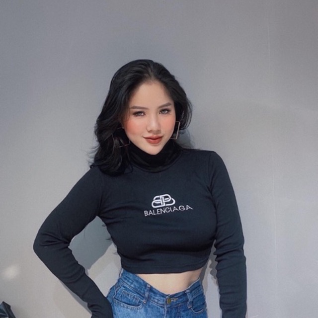 Áo CỔ LỌ TAY DÀI in chứ BB form croptop