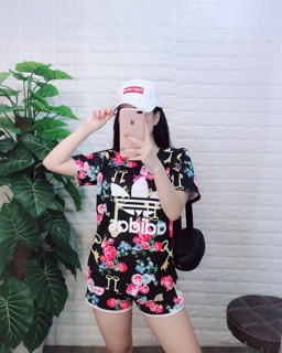 Bộ đồ Adidas