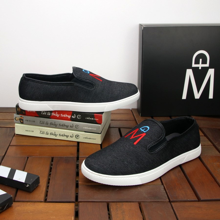 [Mã FASHIONMALLT4 giảm 15% tối đa 30K đơn 150k] Giày lười vải nam thêu chữ MĐ G421 đen đế trắng | BigBuy360 - bigbuy360.vn