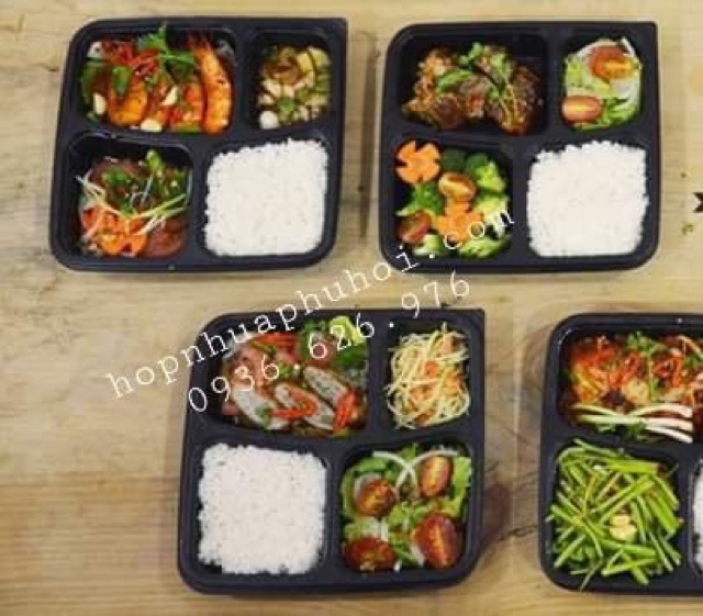 300 hộp nhựa đựng cơm vuông 4 ngăn JB26