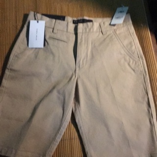 Quần short kaki