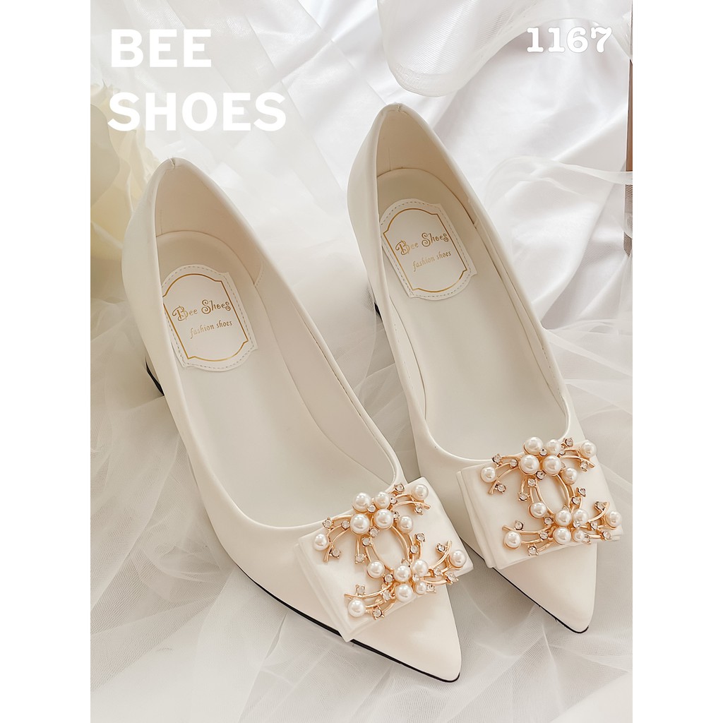 BEESHOES - GIÀY CAO GÓT NỮ MŨI NHỌN HỌA TIẾT ĐÁ X VUÔNG NGỌC - GIÀY CAO GÓT NỮ GÓT VUÔNG CAO 5 PHÂN SẴN MÀU TRẮNG 201167