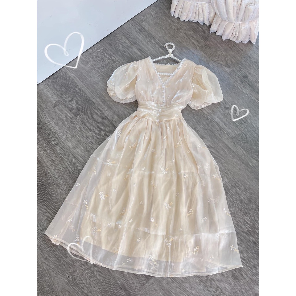 Đầm thiết kế bo chun nền hoa thêu sang trọng tơ ánh kim