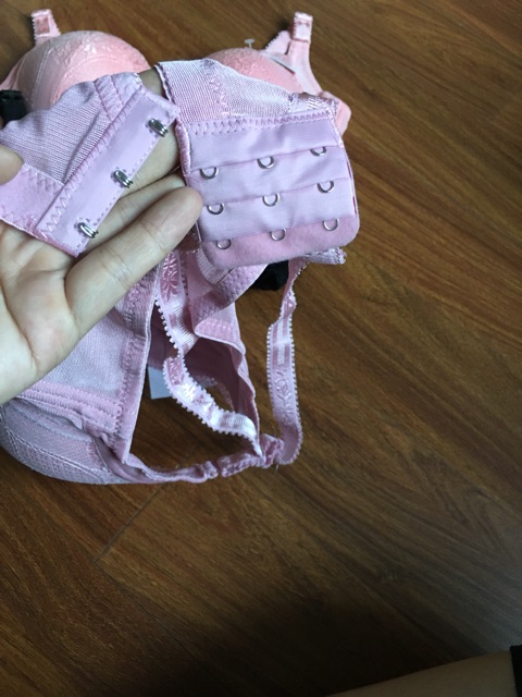 Áo lót ngực nâng không gọng Thái